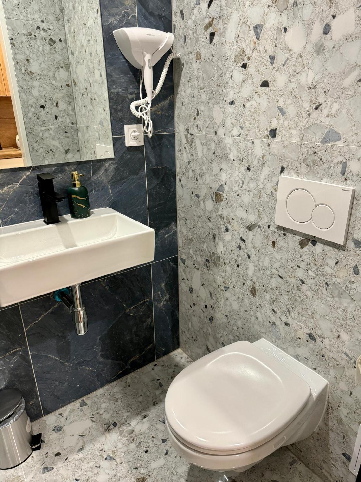 Zitna Downtown Apartments 布拉格 外观 照片